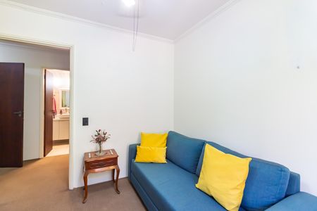 Casa à venda com 446m², 4 quartos e 3 vagas Casa à venda com 446m², 4 quartos e 3 vagasQuarto 3