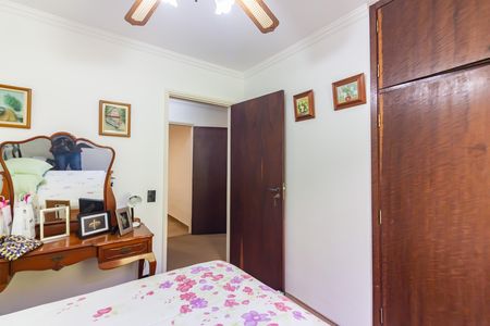 Casa à venda com 446m², 4 quartos e 3 vagas Casa à venda com 446m², 4 quartos e 3 vagasQuarto 2