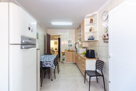 Casa à venda com 446m², 4 quartos e 3 vagas Casa à venda com 446m², 4 quartos e 3 vagasCozinha