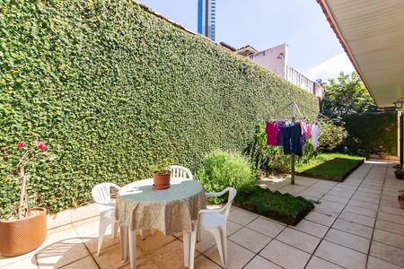 Casa à venda com 446m², 4 quartos e 3 vagas Casa à venda com 446m², 4 quartos e 3 vagasÁrea Gourmet