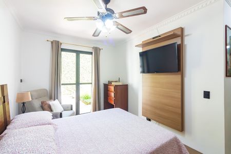 Casa à venda com 446m², 4 quartos e 3 vagas Casa à venda com 446m², 4 quartos e 3 vagasSuíte