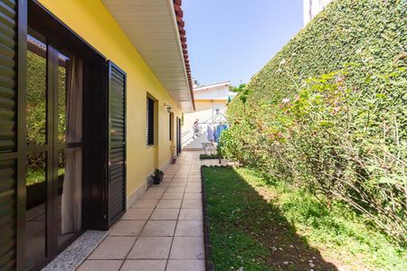 Casa à venda com 446m², 4 quartos e 3 vagas Casa à venda com 446m², 4 quartos e 3 vagasÁrea Gourmet