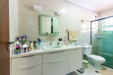 Casa à venda com 446m², 4 quartos e 3 vagas Casa à venda com 446m², 4 quartos e 3 vagasBanheiro 2