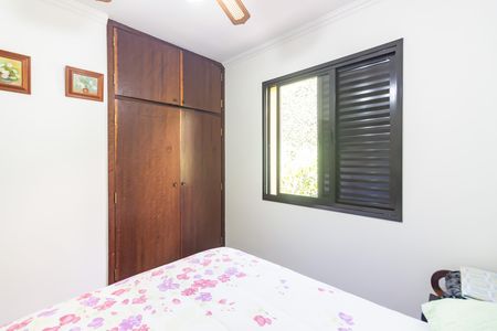 Casa à venda com 446m², 4 quartos e 3 vagas Casa à venda com 446m², 4 quartos e 3 vagasQuarto 2
