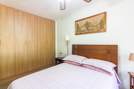 Casa à venda com 446m², 4 quartos e 3 vagas Casa à venda com 446m², 4 quartos e 3 vagasSuíte