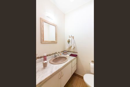 Casa à venda com 446m², 4 quartos e 3 vagas Casa à venda com 446m², 4 quartos e 3 vagasLavabo