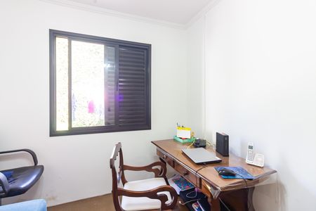 Casa à venda com 446m², 4 quartos e 3 vagas Casa à venda com 446m², 4 quartos e 3 vagasQuarto 3