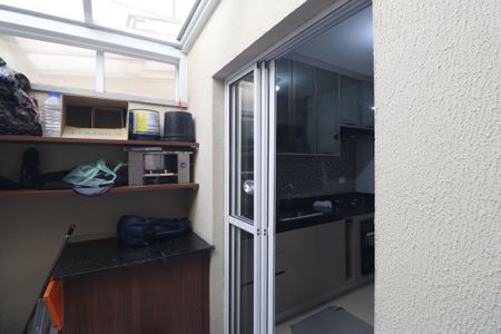 Casa para alugar com 65m², 2 quartos e 1 vagaÁrea de Serviço