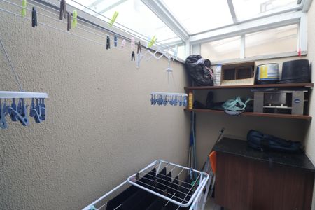 Casa para alugar com 65m², 2 quartos e 1 vagaÁrea de Serviço