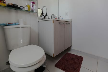 Apartamento para alugar com 70m², 2 quartos e 2 vagasBanheiro - Quarto 1 - Suíte