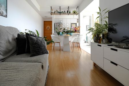 Apartamento para alugar com 70m², 2 quartos e 2 vagasSala