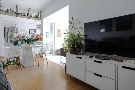 Apartamento para alugar com 70m², 2 quartos e 2 vagasSala