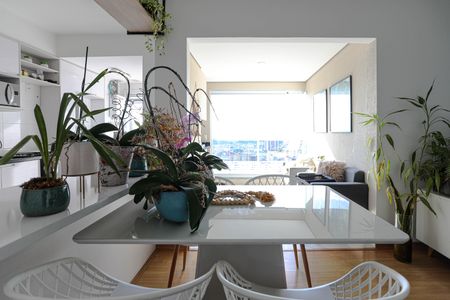 Apartamento para alugar com 70m², 2 quartos e 2 vagasSala