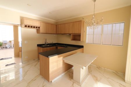 Casa para alugar com 180m², 2 quartos e 1 vagaCozinha