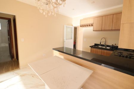 Casa para alugar com 180m², 2 quartos e 1 vagaCozinha