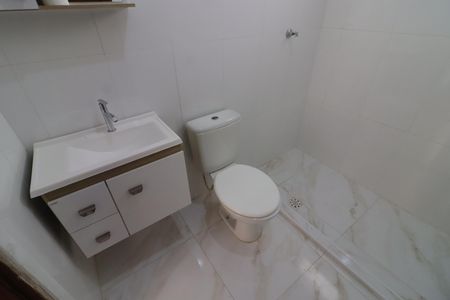 Banheiro de casa para alugar com 2 quartos, 180m² em Cipava, Osasco