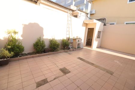 Casa para alugar com 180m², 2 quartos e 1 vagaQuintal