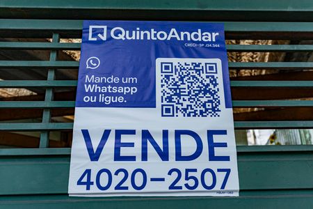 Casa à venda com 161m², 4 quartos e 2 vagasPlaca