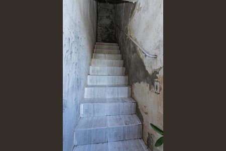 Casa à venda com 161m², 4 quartos e 2 vagasEscada