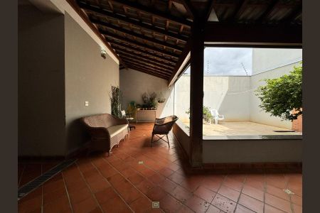 Casa à venda com 185m², 3 quartos e 4 vagasÁrea externa