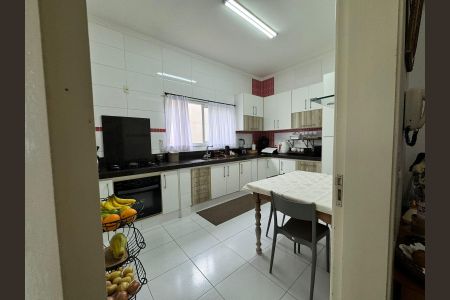 Casa à venda com 185m², 3 quartos e 4 vagasCozinha