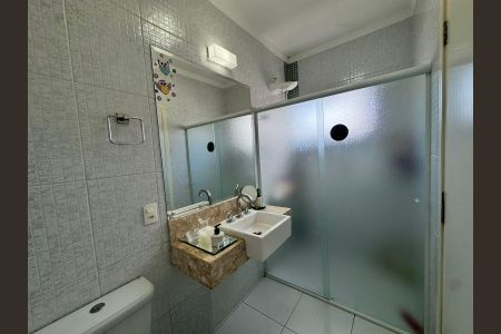 Casa à venda com 185m², 3 quartos e 4 vagasBanheiro