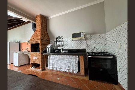 Casa à venda com 185m², 3 quartos e 4 vagasÁrea externa