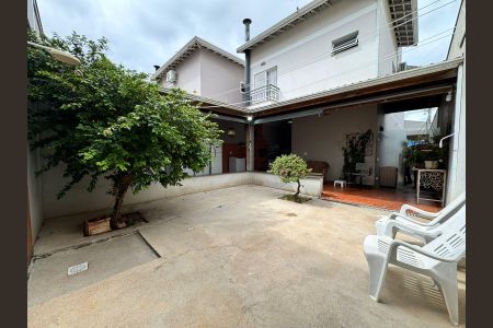 Casa à venda com 185m², 3 quartos e 4 vagasÁrea externa