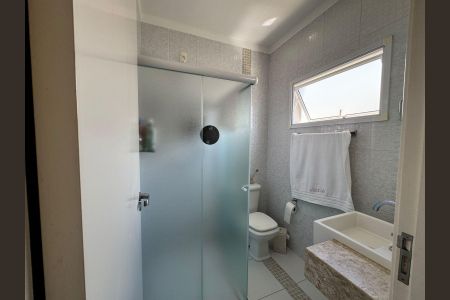 Casa à venda com 185m², 3 quartos e 4 vagasBanheiro