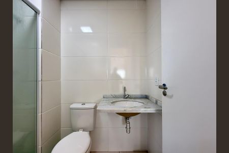 Casa de condomínio para alugar com 42m², 2 quartos e sem vagaBanheiro 