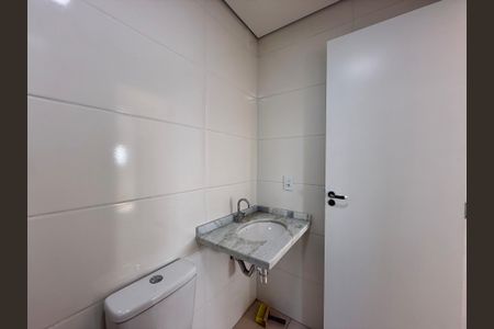 Casa de condomínio para alugar com 42m², 2 quartos e sem vagaBanheiro 
