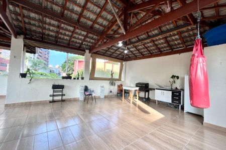 Casa à venda com 150m², 3 quartos e 2 vagasÁrea externa