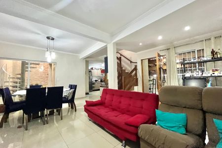 Casa à venda com 150m², 3 quartos e 2 vagasSala