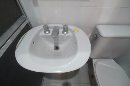 Apartamento para alugar com 70m², 2 quartos e 1 vaga Apartamento para alugar com 70m², 2 quartos e 1 vagaBanheiro Suíte