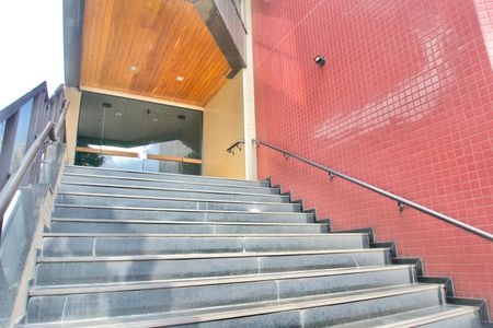 Apartamento para alugar com 138m², 4 quartos e 3 vagasEntrada do Prédio