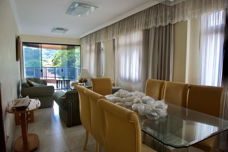 Apartamento para alugar com 138m², 4 quartos e 3 vagasSala