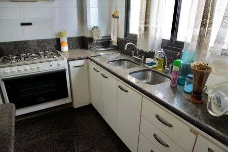 Apartamento para alugar com 138m², 4 quartos e 3 vagasCozinha - Armários