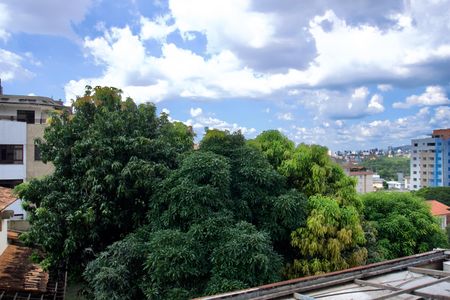 Apartamento para alugar com 138m², 4 quartos e 3 vagasQuarto 3 - Janela Vista