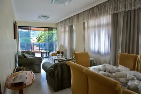 Apartamento para alugar com 138m², 4 quartos e 3 vagasSala