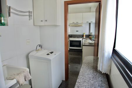 Apartamento para alugar com 138m², 4 quartos e 3 vagasÁrea de Serviço