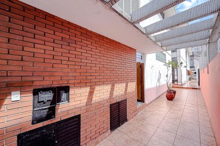 Casa para alugar com 240m², 4 quartos e sem vagaÁrea externa