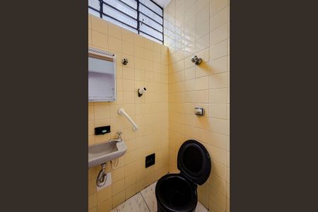 Casa para alugar com 240m², 4 quartos e sem vagaLavabo