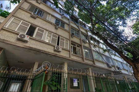 Apartamento para alugar com 70m², 2 quartos e sem vagaFachada