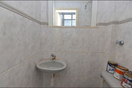 Apartamento para alugar com 70m², 2 quartos e sem vagaBanheiro de Serviço
