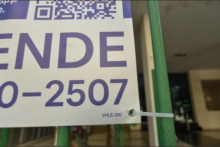 Apartamento para alugar com 70m², 2 quartos e sem vagaFachada  