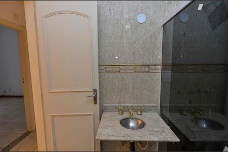Apartamento para alugar com 70m², 2 quartos e sem vagaBanheiro