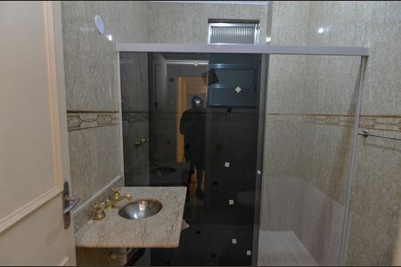 Apartamento para alugar com 70m², 2 quartos e sem vagaBanheiro