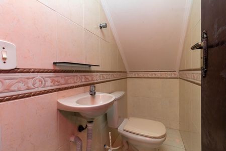 Casa de condomínio para alugar com 165m², 3 quartos e 2 vagasLavabo