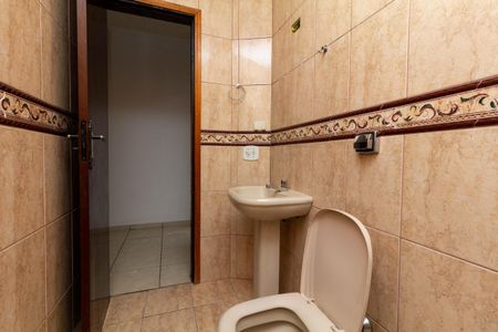 Casa de condomínio para alugar com 165m², 3 quartos e 2 vagasBanheiro 1