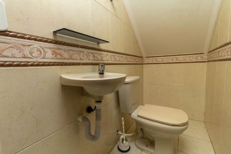 Casa de condomínio para alugar com 165m², 3 quartos e 2 vagasLavabo